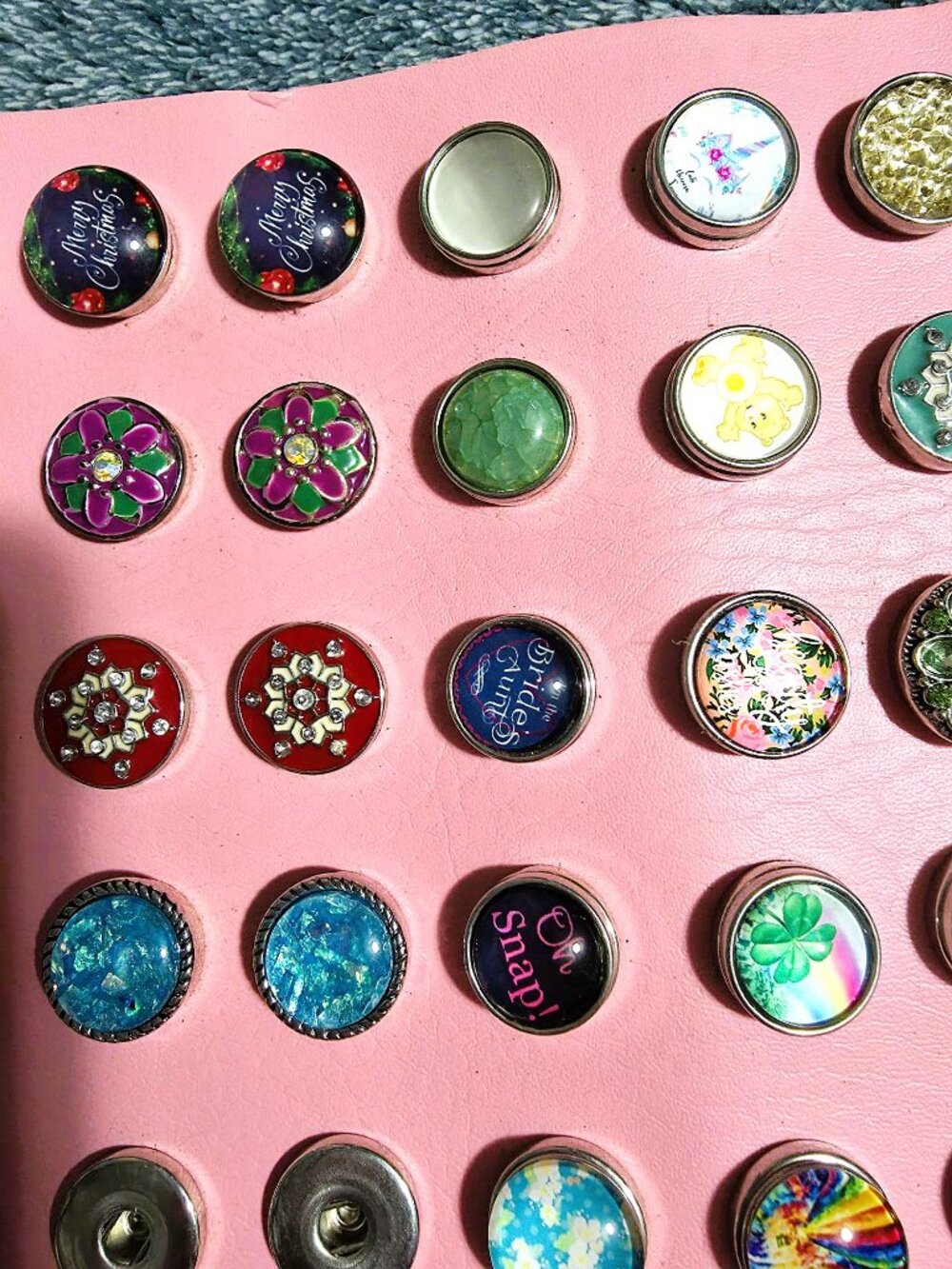 🪩Snap Charms Lot – 50+ Pieces + Display Board - Picture 4 of 8